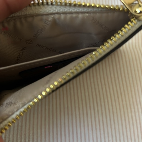 Michael Kors Crossbody w/ card case - Picture 7 of 7